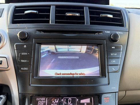Used 2012 Toyota Prius V Two FWD image 16