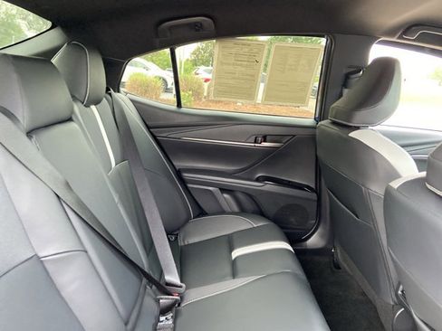 Used 2025 Toyota Camry SE FWD image 21