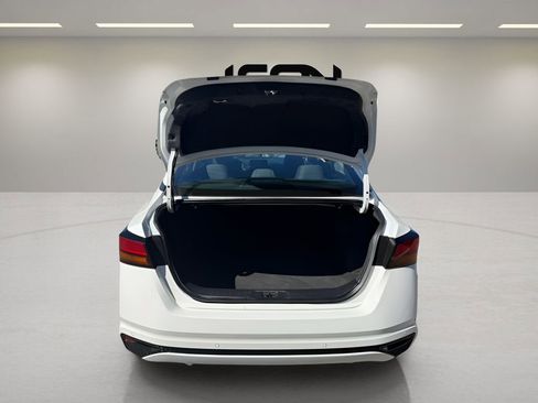 Used 2025 Nissan Altima 2.5 SV FWD image 19