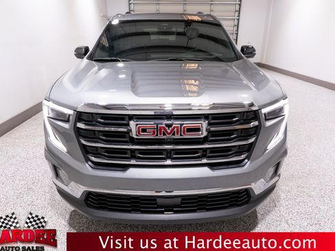 Used 2026 GMC Acadia Elevation w/ Elevation Premium Package FWD image 7