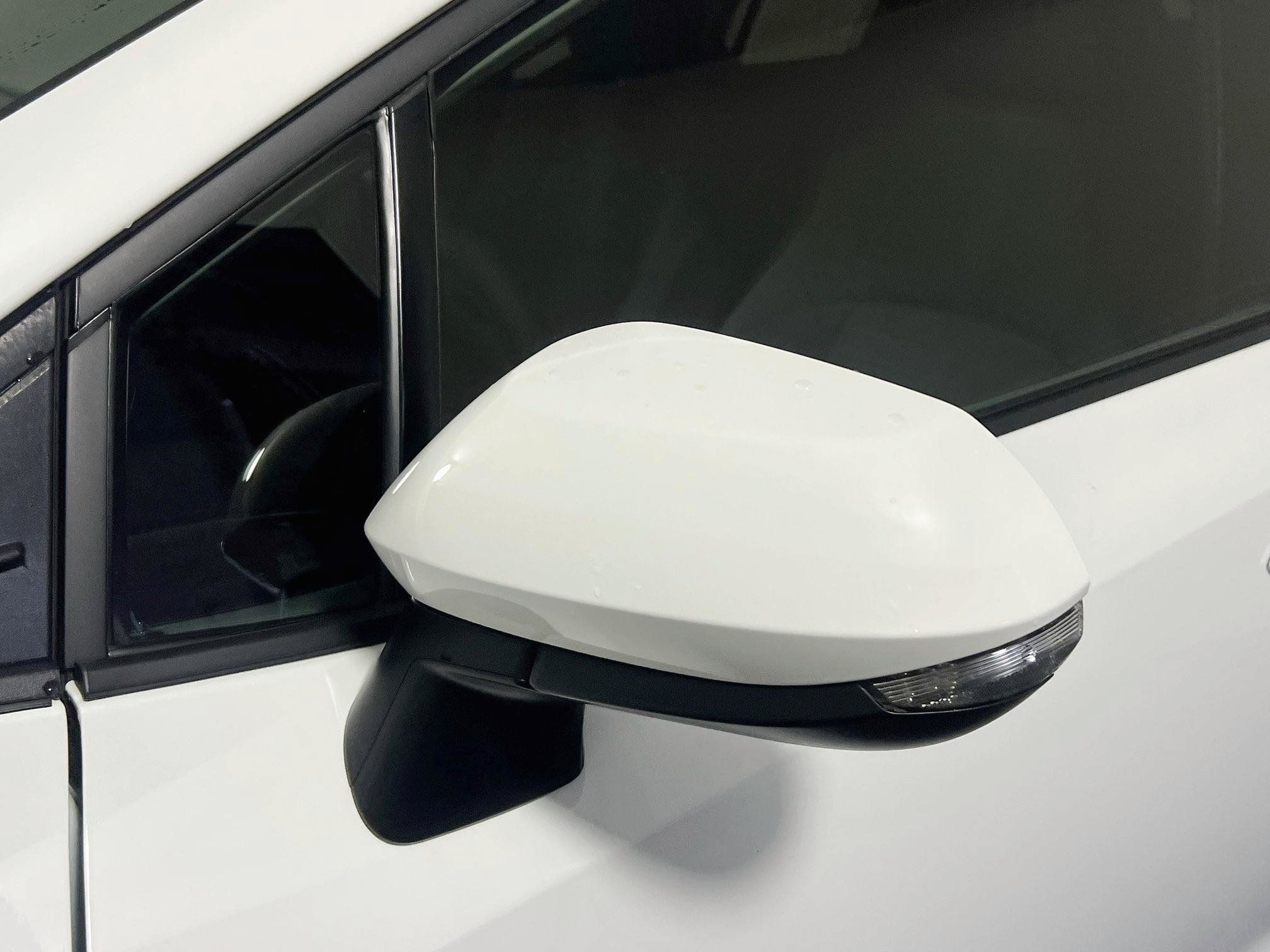 Used 2024 Toyota Corolla SE FWD image 12