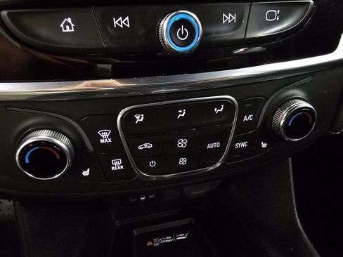 Used 2023 Chevrolet Traverse LT w/ LPO, Floor Liner Package AWD/4WD image 18