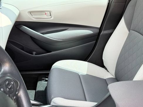 Used 2026 Toyota Corolla LE FWD image 11