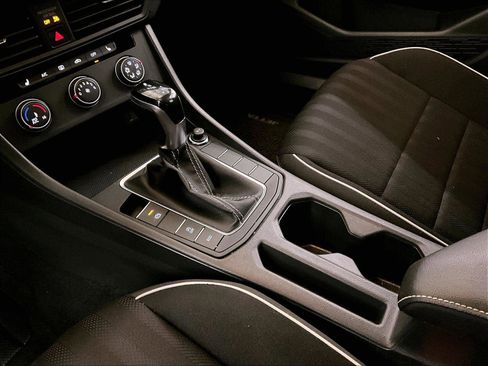 Used 2024 Volkswagen Jetta Sport FWD image 16