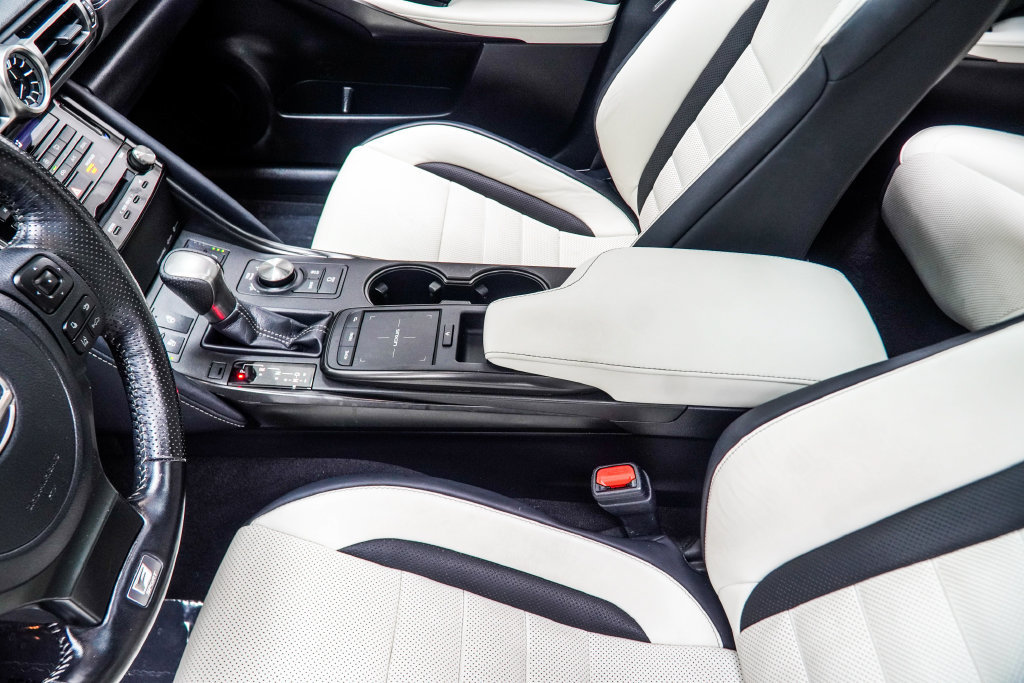 Used 2021 Lexus IS 350 F Sport w/ Accessory Package RWD image 23