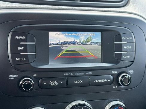 Used 2015 Kia Soul + FWD image 24