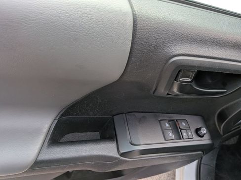 Used 2023 Toyota Tacoma SR RWD image 10