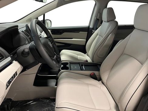 New 2026 Honda Odyssey Touring image 16