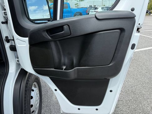Used 2023 RAM ProMaster 2500 FWD image 9