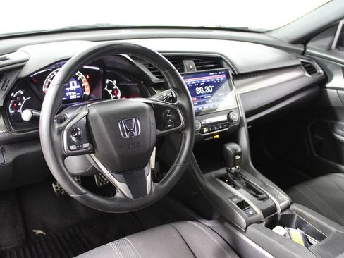 Used 2018 Honda Civic Sport image 8