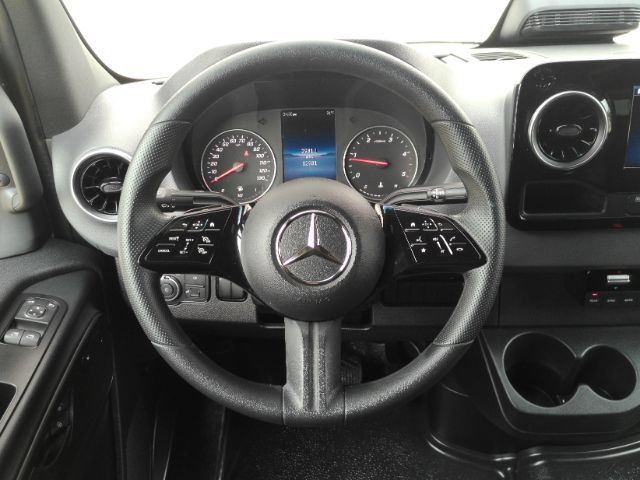 Used 2026 Mercedes-Benz Sprinter 2500 image 30