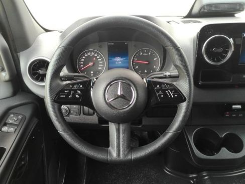 Used 2026 Mercedes-Benz Sprinter 2500 image 30