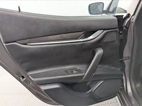 Used 2015 Maserati Ghibli RWD image 14