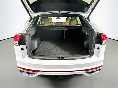 Used 2020 Volkswagen Atlas Cross Sport SEL R-Line image 26