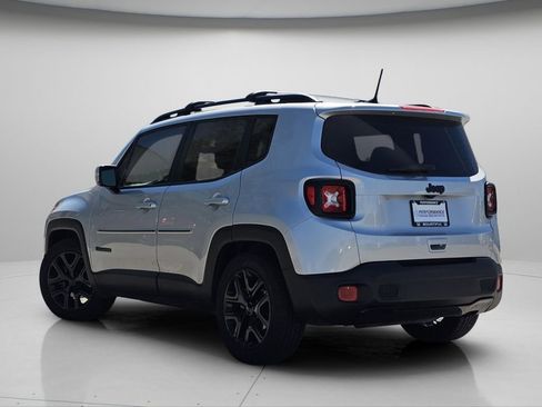 Used 2018 Jeep Renegade Altitude FWD image 22