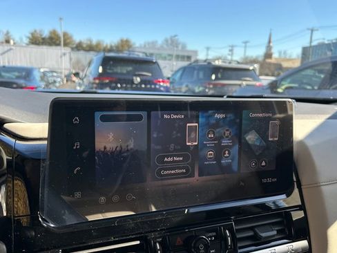 New 2026 Nissan Pathfinder SL image 17