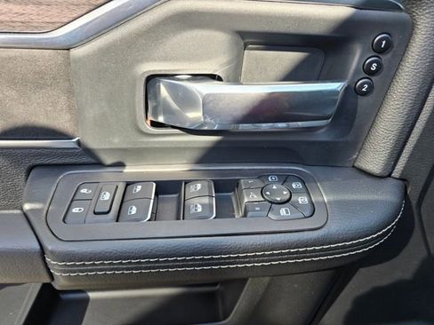 Used 2025 RAM 2500 Laramie w/ Sport Appearance Package image 13