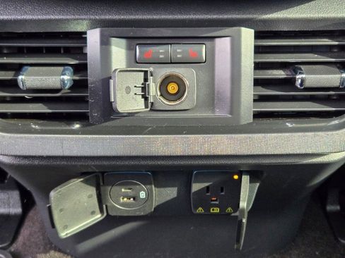 Used 2022 Ford F150 Platinum w/ Equipment Group 701A High image 16