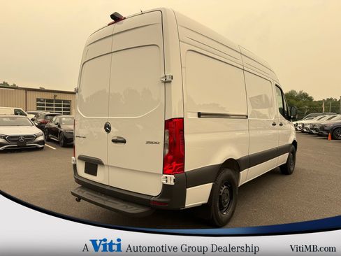 Used 2026 Mercedes-Benz Sprinter 2500 image 8