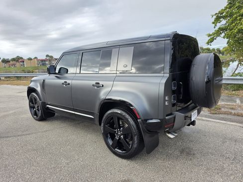 Used 2023 Land Rover Defender 110 image 2