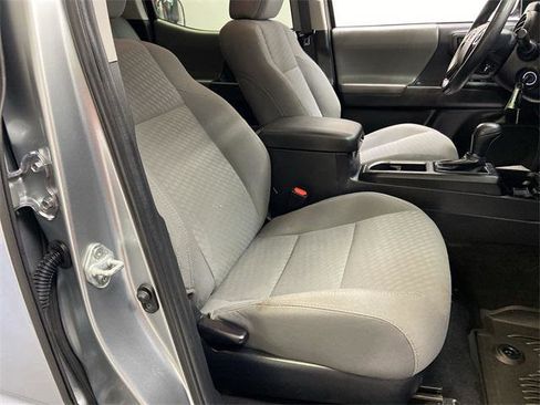 Certified 2022 Toyota Tacoma 4x4 Double Cab image 32
