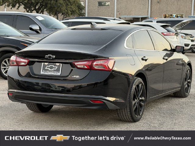 Used 2022 Chevrolet Malibu LT w/ Midnight Edition FWD image 4