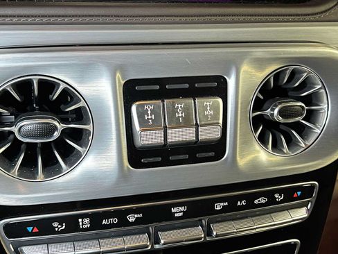 Used 2023 Mercedes-Benz G 63 AMG Squared image 38