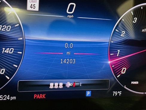 Used 2024 Mercedes-Benz C 300 4MATIC Sedan image 9