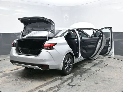 Used 2025 Nissan Versa SV w/ Trunk Package image 46