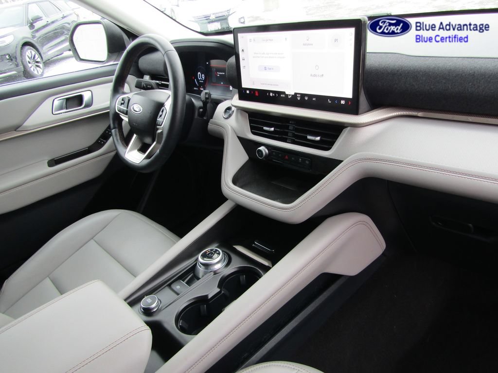 Used 2025 Ford Explorer Active AWD/4WD image 20