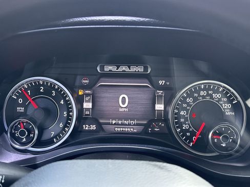 Used 2022 RAM 1500 Big Horn RWD image 28