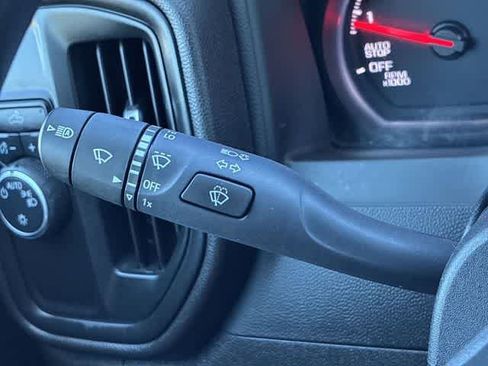 Used 2025 Chevrolet Silverado 1500 Custom image 25