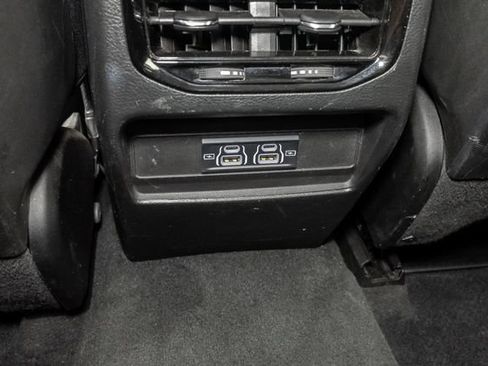 Used 2024 Jeep Grand Cherokee Laredo AWD/4WD image 28