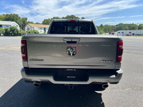 Used 2019 RAM 1500 Laramie AWD/4WD image 4