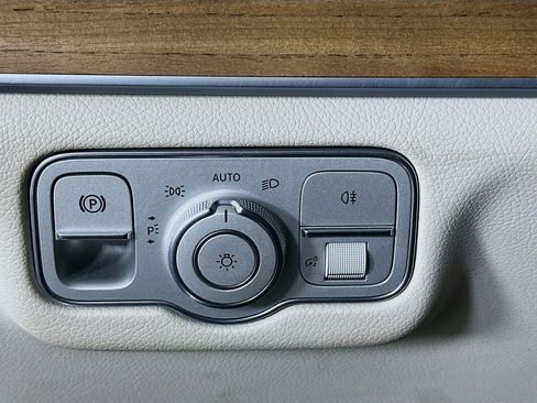 Used 2022 Mercedes-Benz GLE 350 GLE 350 w/ AMG Line Exterior image 16