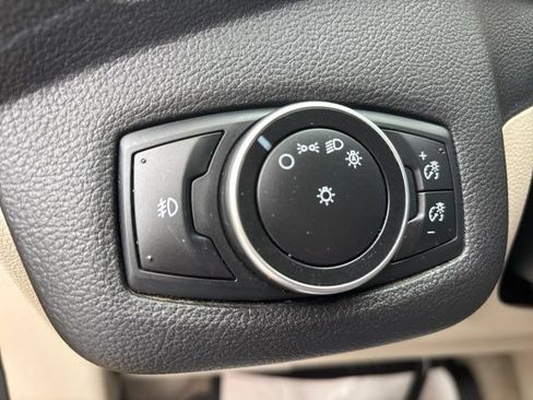 Used 2015 Ford Escape SE FWD image 51