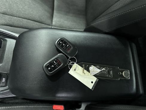 Used 2023 Honda Accord EX image 31