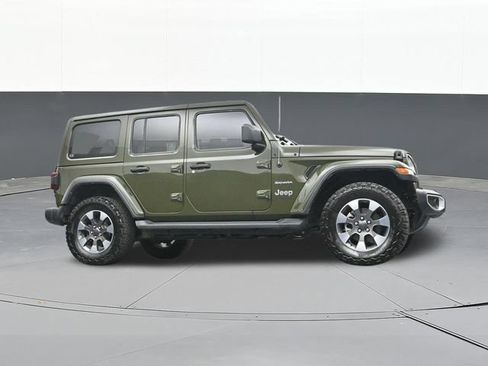 Used 2022 Jeep Wrangler Unlimited Sahara AWD/4WD image 54