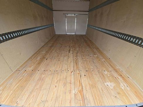 Used 2025 RAM ProMaster 3500 w/ Quick Order Package 22G SLT FWD image 4