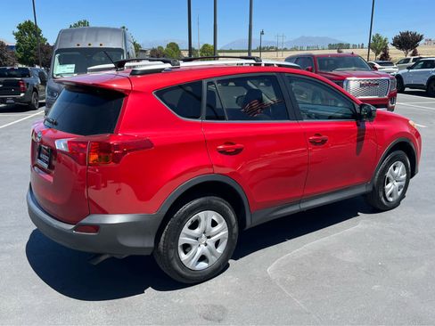 Used 2015 Toyota RAV4 LE FWD image 7