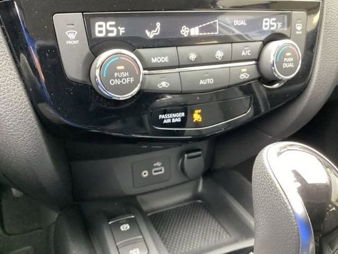 Used 2022 Nissan Rogue Sport SL AWD/4WD image 20