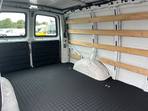 Used 2023 Chevrolet Express 2500 w/ Driver Convenience Package image 25