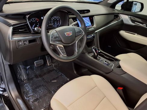 Certified 2025 Cadillac XT5 Sportv AWD/4WD image 19