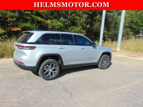 New 2025 Jeep Grand Cherokee Limited image 13