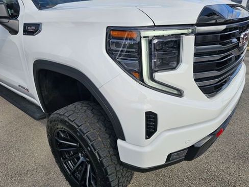 Used 2025 GMC Sierra 1500 AT4 w/ AT4 Premium Package image 11