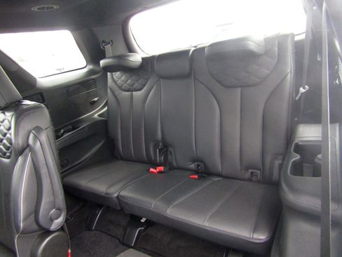 Used 2021 Hyundai Palisade Calligraphy image 23