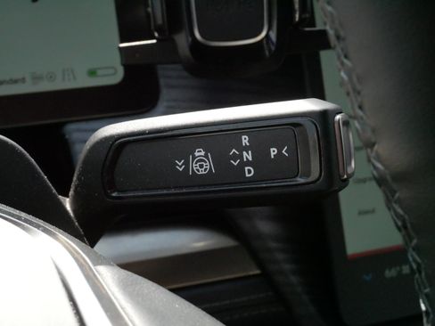 Used 2023 Rivian R1S Adventure AWD/4WD image 25