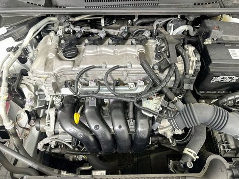 Used 2022 Toyota Corolla LE FWD image 9