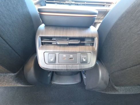 Used 2024 Nissan Ariya FWD image 24