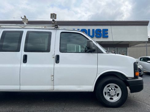 Used 2012 Chevrolet Express 2500 w/ Cold Climate Package RWD image 39